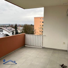 Passau Grubweg schöne helle 2-Zimmer Wohnung mit EBK, Balkon und tollem Fernblick!